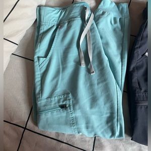 FIGS SEAGLASS Zamora small petite